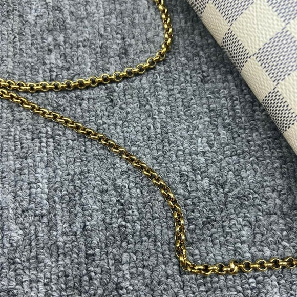 Auth Louis Vuitton Favorite MM White Damier Azur Shoulder Bag 835-110524 - Picture 11 of 16